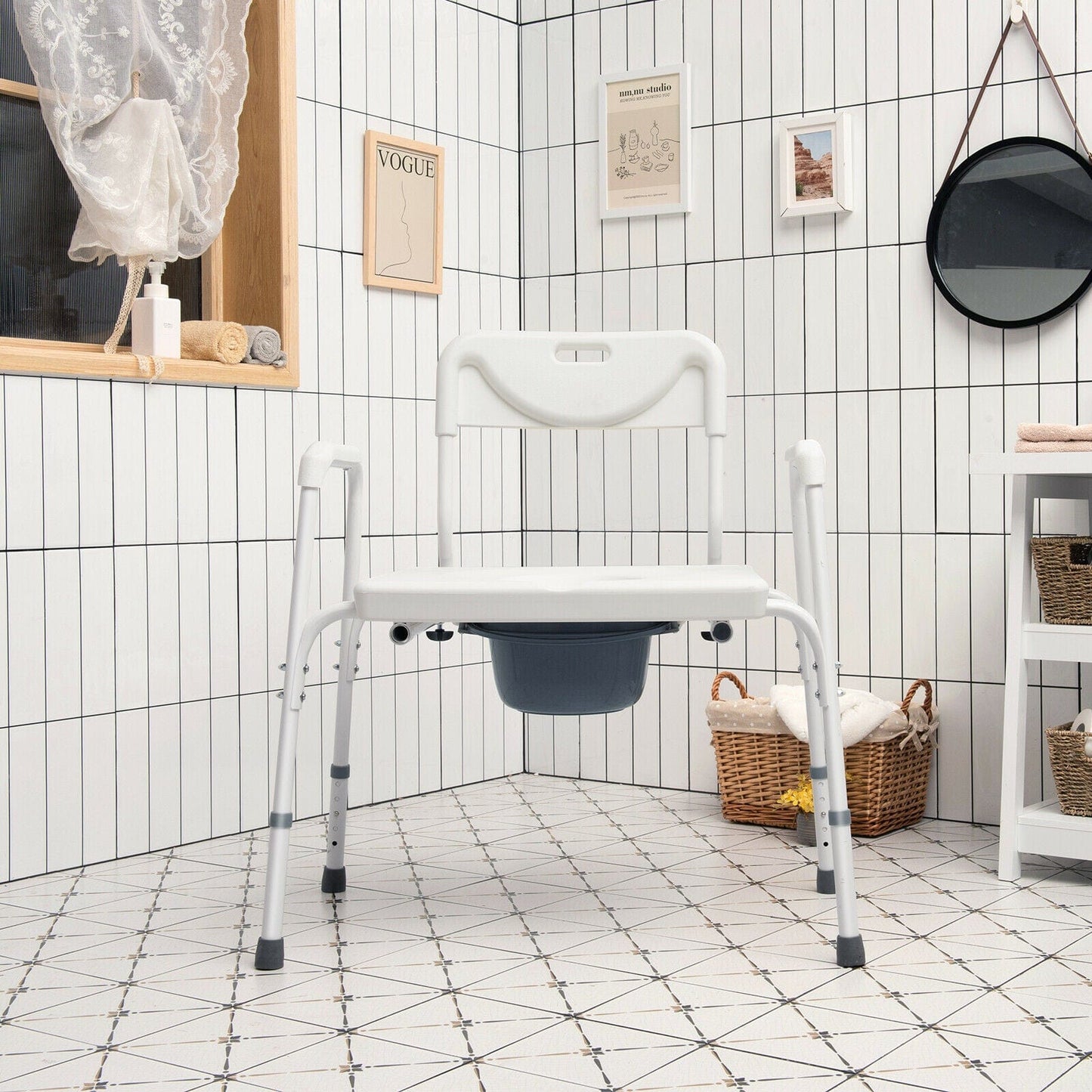 Portable 3 in 1 Bedside Toilet Commode Chair - Merchandise Plug